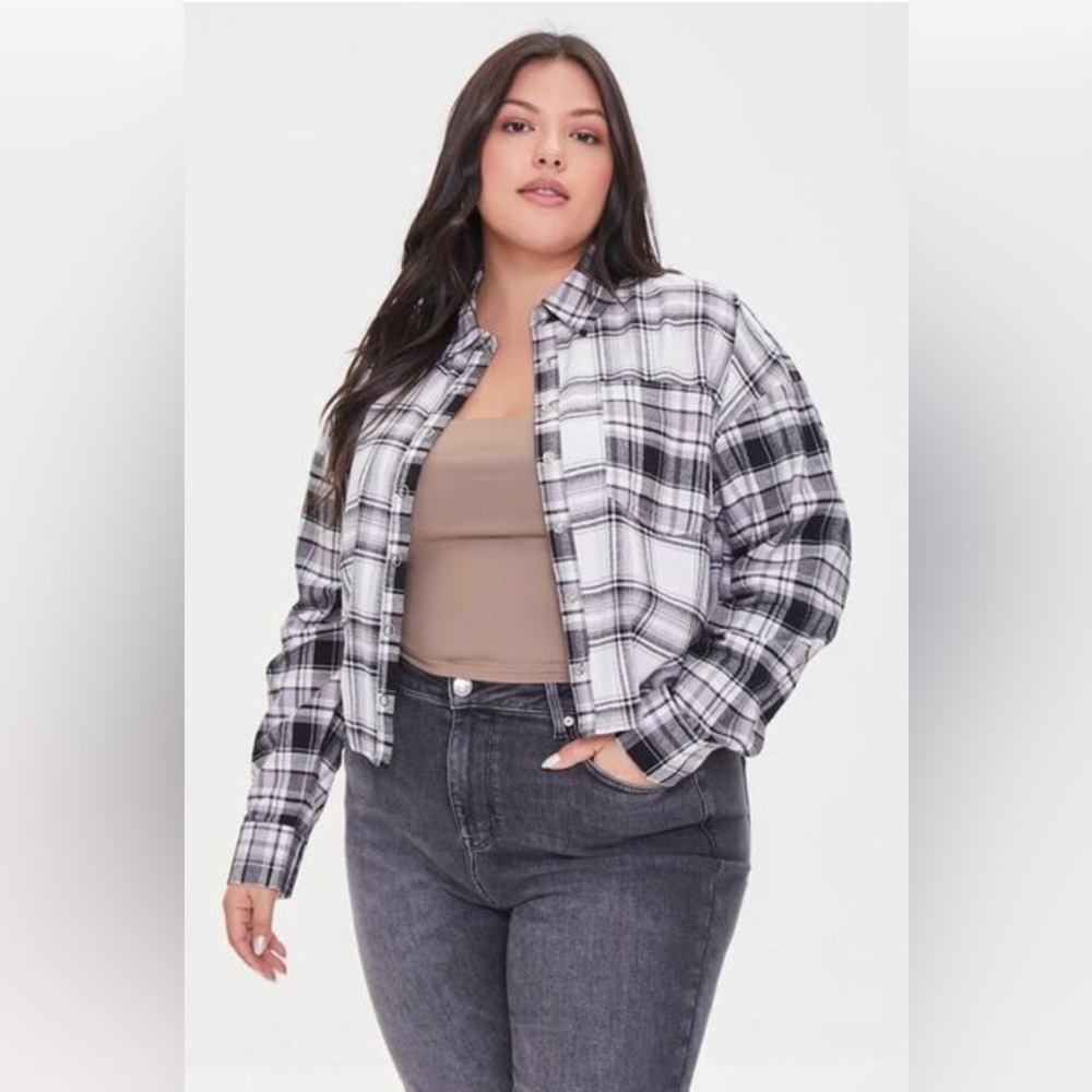 New! Plus Size Plaid Cropped Shirt Size 0X
